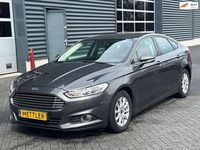 Gebraucht Ford Mondeo Trend 160 PS (117 kW) 2016 Grau Limousine