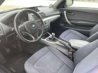 Gebraucht BMW 118 Cabriolet 143 PS (105 kW) 2010 Saphirschwarz Cabrio