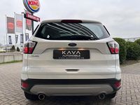 Gebraucht Ford Kuga Titanium 150 PS (110 kW) 2019 Weiß SUV