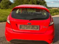 Gebraucht Ford Fiesta Trend 60 PS (44 kW) 2015 Rot Kleinwagen