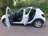 Gebraucht Dacia Sandero Stepway 90 PS (66 kW) 2016 Weiß Limousine