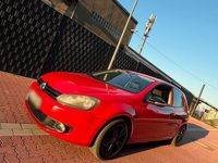 Gebraucht VW Golf VI 122 PS (89 kW) 2012 Rot Kleinwagen