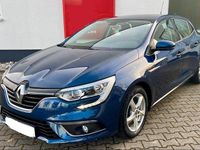 Gebraucht Renault Mégane IV Intens 132 PS (97 kW) 2017 Blau Limousine