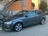 Gebraucht Audi A3 Ambition 180 PS (132 kW) 2014 Grau Kleinwagen