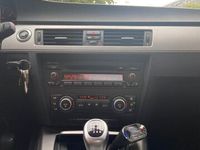 gebraucht BMW 320 i -