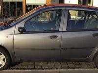 Gebraucht Fiat Punto Active 95 PS (69 kW) 2003 Grau metallic Kleinwagen