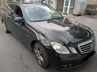 Gebraucht Mercedes E250 Avantgarde 204 PS (150 kW) 2011 Schwarz Limousine