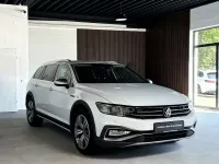 Gebraucht VW Passat 200 PS (147 kW) 2024 Gletscherweiß metallic Kombi