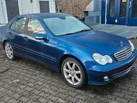 Gebraucht Mercedes C180 143 PS (105 kW) 2005 Blau Limousine