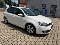 Gebraucht VW Golf VI Team 105 PS (77 kW) 2010 Weiß Limousine