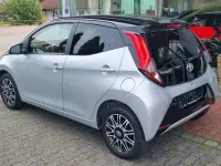 Gebraucht Toyota Aygo X-clusiv 72 PS (52 kW) 2018 Silber Kleinwagen
