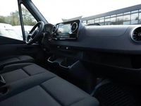 Używany Mercedes Sprinter 170 KM (125 kW) 2025 Srebrny Van