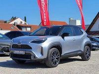 Gebraucht Toyota Yaris Hybrid Advance 116 PS (85 kW) 2022 Shimmering silver metallic / dach schwar (metallic) SUV