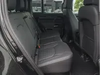 Neu Land Rover Defender 249 PS (183 kW) 2026 Santorini black SUV