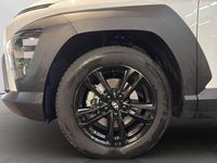 Gebraucht Hyundai Kona Select 139 PS (102 kW) 2025 Atlas white (weiß) SUV