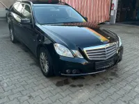 Second-hand Mercedes E200 184 CP (135 kW) 2010 Negru Break