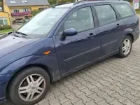 Usado Ford Focus Trend 116 CV (85 kW) 2003 Azul Berlina