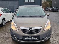 Gebraucht Opel Meriva Edition 101 PS (74 kW) 2011 Braun Van / Kleinbus