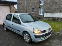 Gebraucht Renault Clio II 60 PS (44 kW) 2002 Silber Kleinwagen