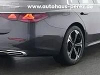 Usado Mercedes E200 Advanced Plus 204 HP (150 kW) 2024 Cinzento Sedan