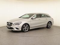 Gebraucht Mercedes CLA180 Shooting Brake Urban 122 PS (89 kW) 2016 Polarsilber metallic (metallic) Kombi