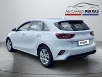 Gebraucht Kia Ceed Comfort 136 PS (100 kW) 2024 Cararraweiss Kleinwagen