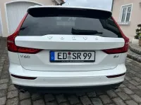 Gebraucht Volvo V60 Momentum 197 PS (144 kW) 2020 Weiß Kombi