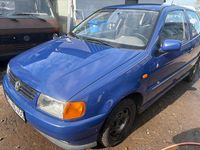 Gebraucht VW Polo 60 PS (44 kW) 1998 Blau Kleinwagen