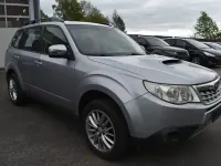 Usado Subaru Forester Comfort 147 CV (108 kW) 2012 Plateado SUV