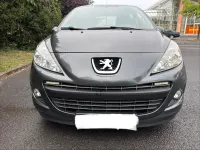 Gebraucht Peugeot 207 92 PS (67 kW) 2011 Grau Limousine