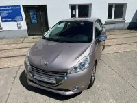 Gebraucht Peugeot 208 Allure 95 PS (69 kW) 2012 Pink quartz/blossom grey Kleinwagen