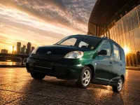 Gebraucht Toyota Yaris 86 PS (63 kW) 2003 Grün Kombi