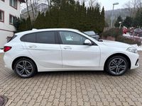 Gebraucht BMW 118 Sport Line 150 PS (110 kW) 2020 Weiß Kleinwagen