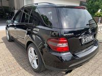 Gebraucht Mercedes ML320 272 PS (200 kW) 2006 Schwarz metallic SUV
