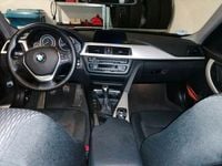 Second-hand BMW 318 143 CP (105 kW) 2015 Gri Break
