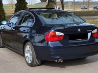 Gebraucht BMW 325 218 PS (160 kW) 2005 Blau Limousine