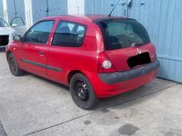 Second-hand Renault Clio II 2005 Roșu Hatchback