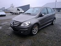Gebraucht Mercedes B200 140 PS (102 kW) 2010 Grau Van / Kleinbus