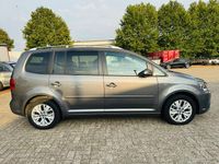 Gebraucht VW Touran Life 105 PS (77 kW) 2013 Grau Van / Kleinbus