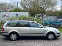 Usata VW Passat 131 CV (96 kW) 2003 Grigio Station wagon
