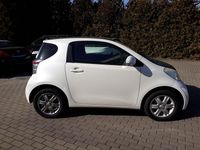 Gebraucht Toyota iQ Basis 68 PS (50 kW) 2011 Weiß Kleinwagen