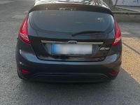 Gebraucht Ford Fiesta 68 PS (50 kW) 2012 Schwarz Kleinwagen