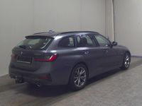 Gebraucht BMW 330e Sport Line 252 PS (185 kW) 2021 Grau Kombi
