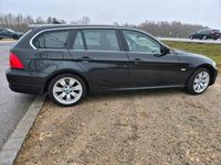 Gebraucht BMW 325 Exclusive 218 PS (160 kW) 2010 Schwarz Kombi