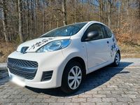 Gebraucht Peugeot 107 68 PS (50 kW) 2012 Weiß Kleinwagen