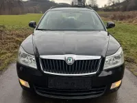 Gebraucht Skoda Octavia Ambition 105 PS (77 kW) 2012 Schwarz Kombi