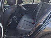 Gebraucht BMW 320 184 PS (135 kW) 2013 Grau Limousine