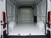 Gebraucht Fiat Ducato 140 PS (102 kW) 2023 Weiss Van