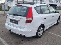 Gebraucht Hyundai i30 Comfort 105 PS (77 kW) 2011 Weiß Kombi