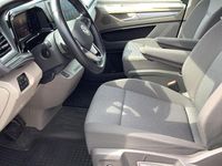 Second-hand VW Multivan 150 CP (110 kW) 2023 Negru Monovolum